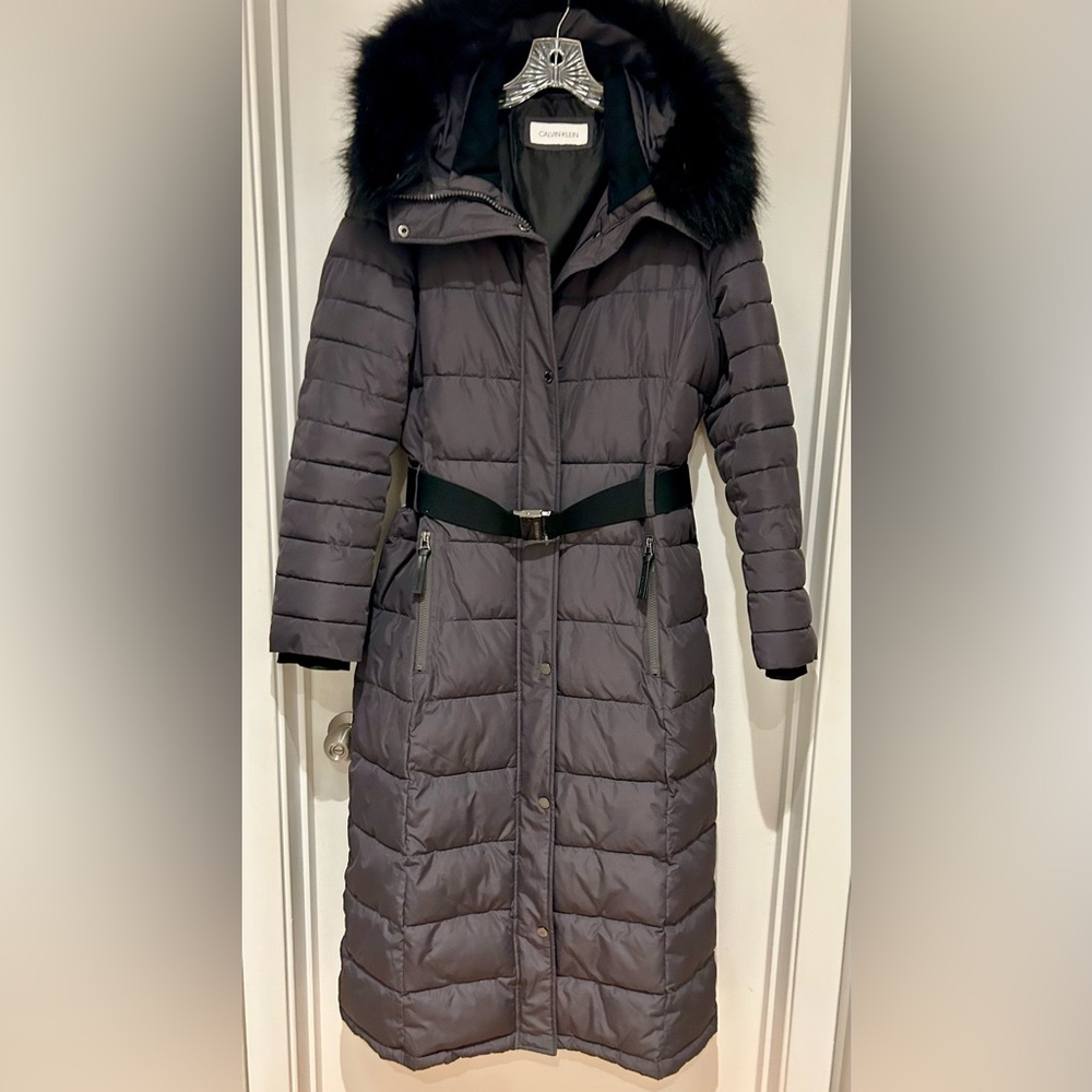 Women’s Calvin Klein Long belted Puffer coat with Hood & detachable Faux Fur Lge